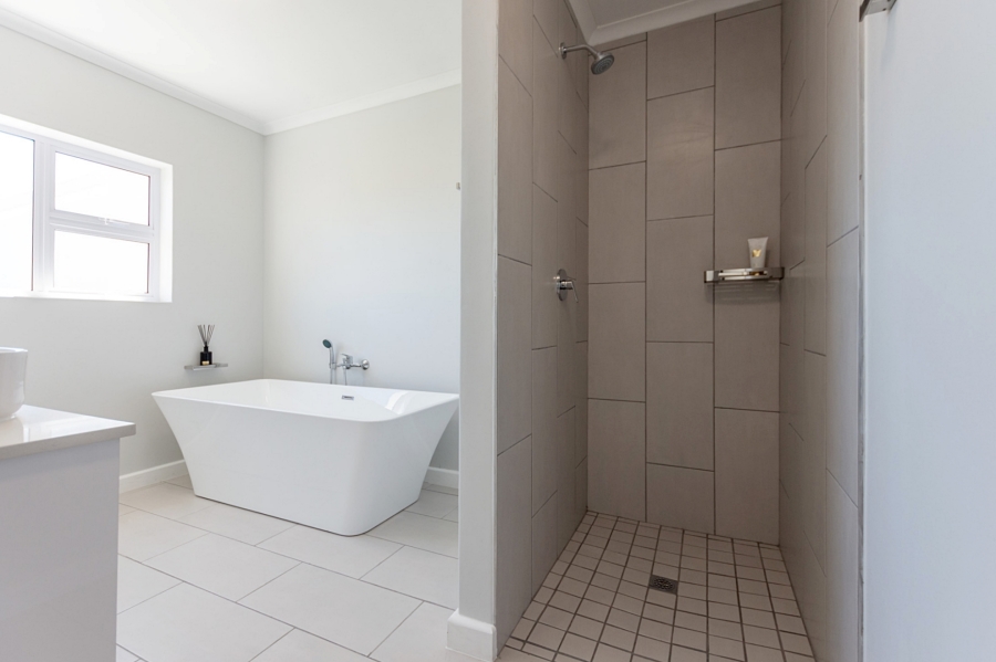 3 Bedroom Property for Sale in Country Club Western Cape